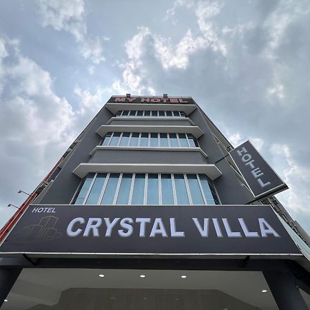 Hotel Crystal Villa Kampong Batu Enam Exterior photo